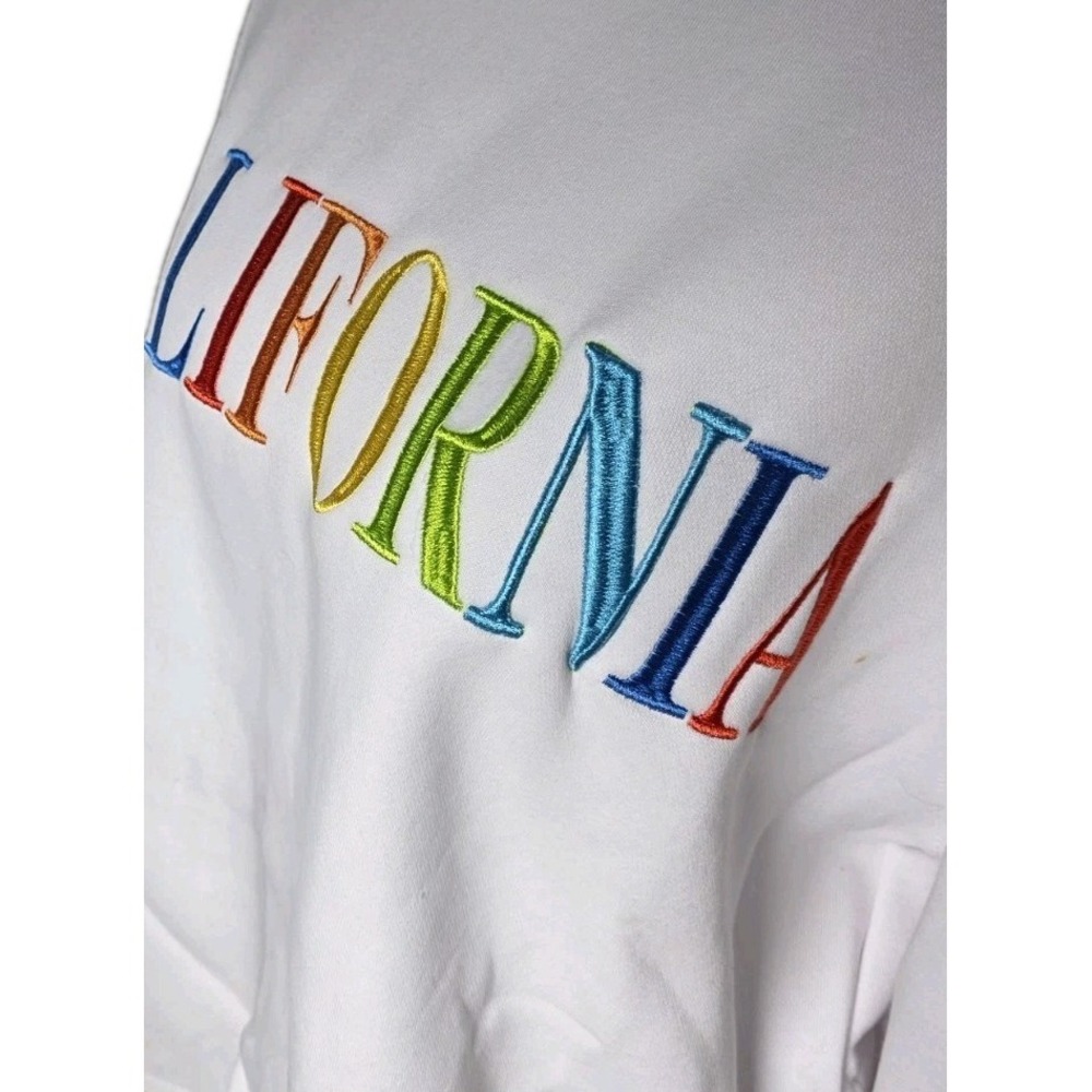 LEGOLAND California Rainbow Embroidered Cropped Sweatshirt Women's M 2022 - Picture 12 of 12